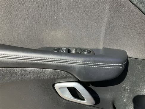 Used 2022 Dodge Challenger SXT image 13