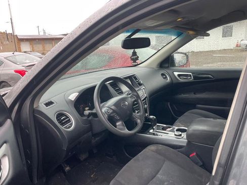 Used 2015 Nissan Pathfinder SV w/ Cargo Package image 12