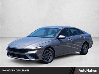 Used 2024 Hyundai Elantra SEL FWD video 1