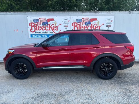 Used 2023 Ford Explorer XLT AWD/4WD image 7