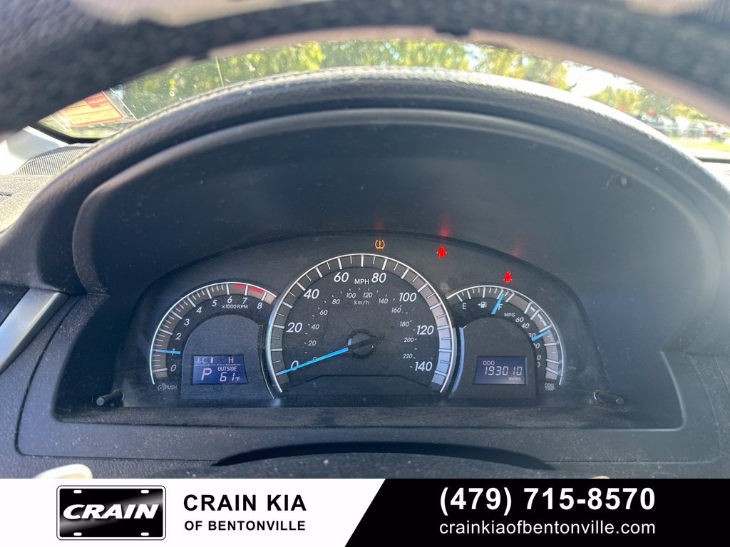 Used 2012 Toyota Camry SE FWD image 11
