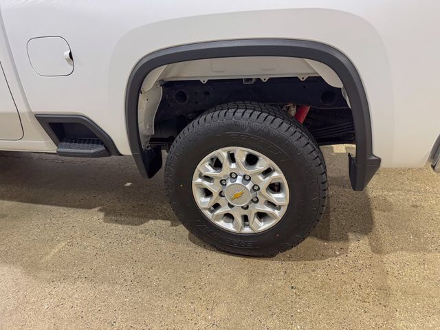 Used 2023 Chevrolet Silverado 2500 LT AWD/4WD image 28
