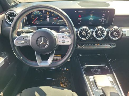 Used 2020 Mercedes-Benz GLB 250 4MATIC image 4