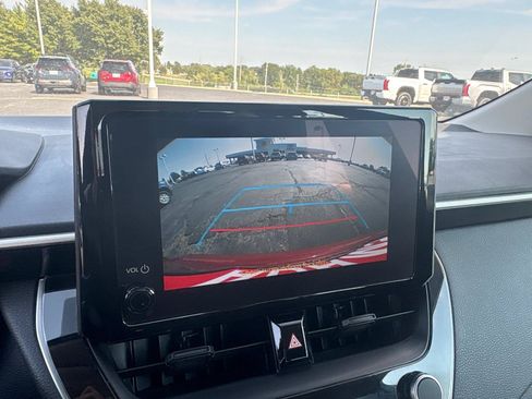 Used 2025 Toyota Corolla LE FWD image 25