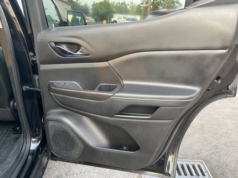 Used 2020 GMC Acadia SLT w/ LPO, Floor Liner Package AWD/4WD image 22