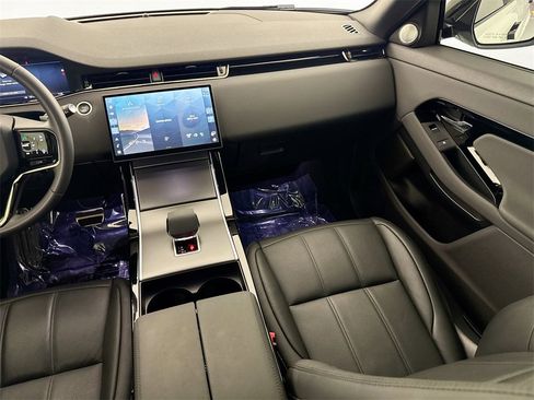 Certified 2024 Land Rover Range Rover Evoque Dynamic SE image 23