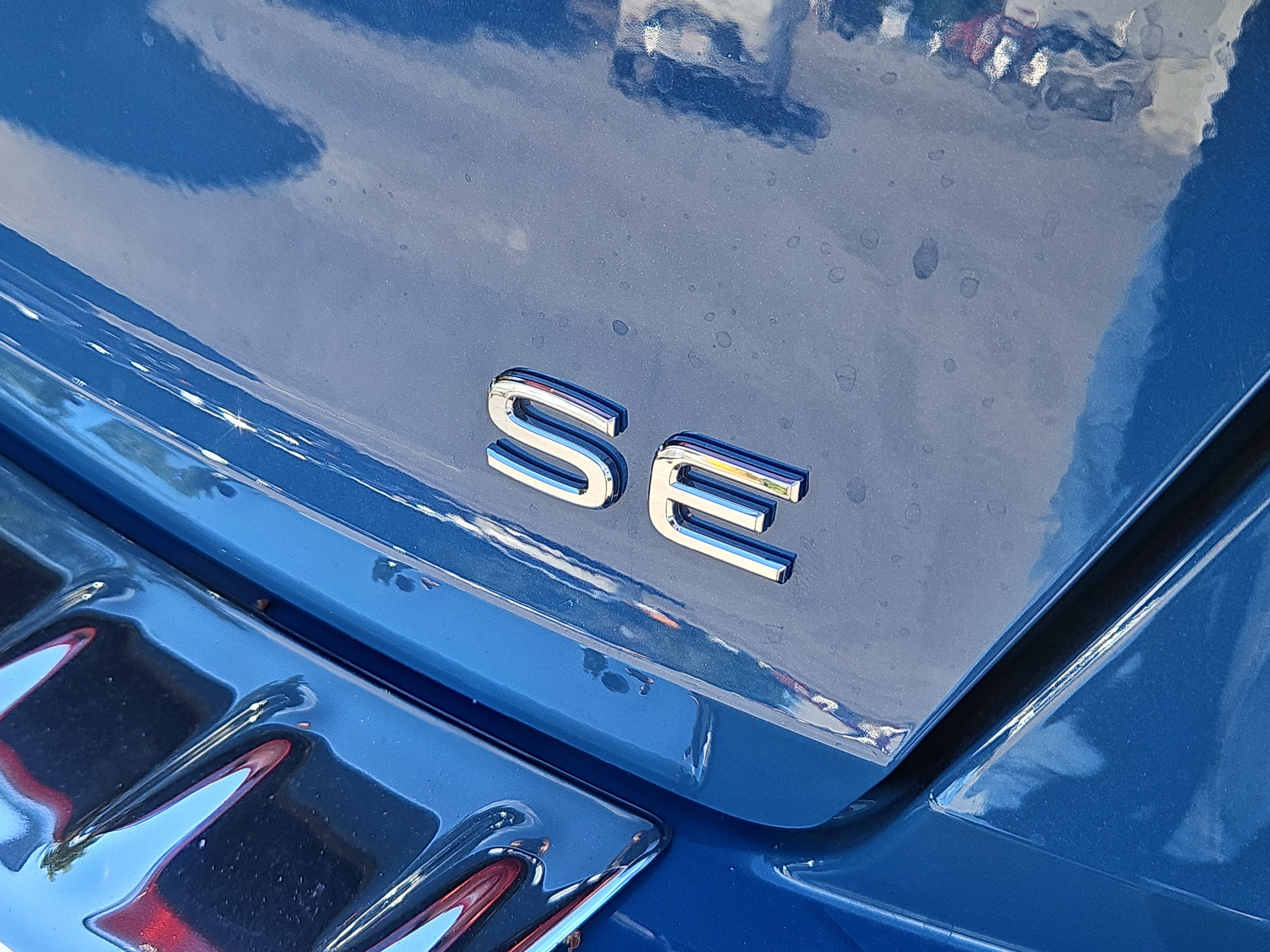 New 2027 Volkswagen Jetta SE FWD image 4