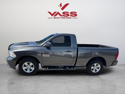 Used 2018 RAM 1500 Express RWD image 2