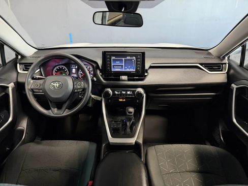 Used 2021 Toyota RAV4 LE w/ Carpet Mat Package (TMS) AWD/4WD image 9