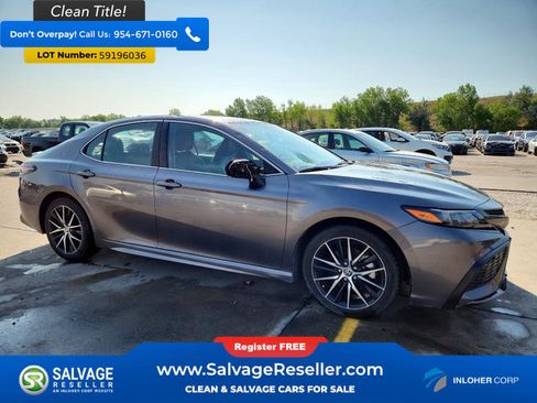 Used 2022 Toyota Camry SE w/ Cold Weather Package AWD/4WD image 5