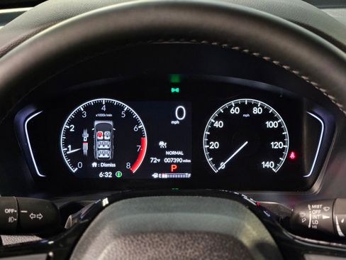 Used 2025 Honda Pilot Touring image 15