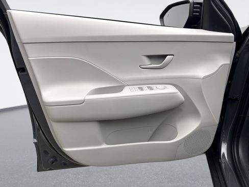 Used 2026 Hyundai Kona SEL Sport image 9