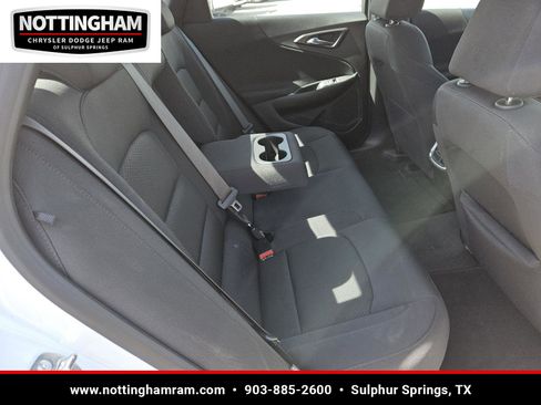 Used 2025 Chevrolet Malibu LT image 32