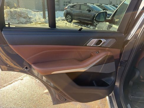 Used 2019 BMW X5 xDrive40i w/ Premium Package 2 image 16