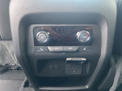 New 2026 Chevrolet Traverse RS w/ LPO, Floor Liner Package image 24