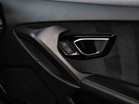 Used 2016 Lamborghini Huracan LP 610-4 AWD/4WD image 42