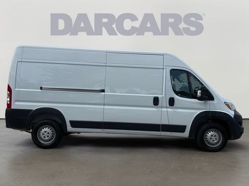 Used 2025 RAM ProMaster 2500 w/ Convenience Group FWD image 8