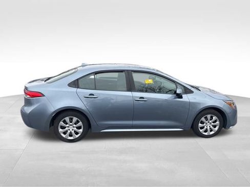 Used 2021 Toyota Corolla LE w/ Carpet Mat Package (TMS) image 7