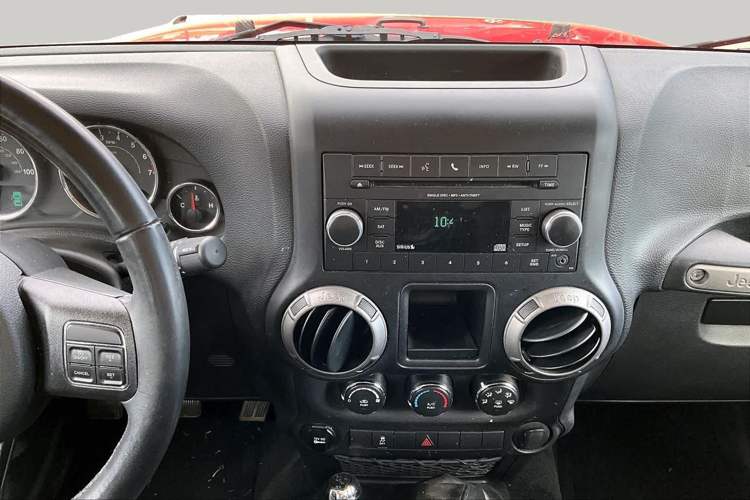 Used 2016 Jeep Wrangler Sport w/ Connectivity Group AWD/4WD image 7