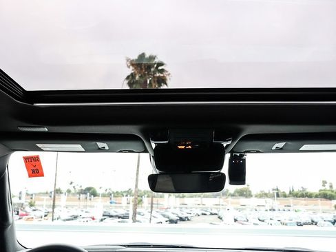Used 2025 Lexus GX 550 AWD/4WD image 19