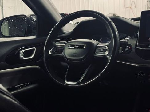 Used 2024 Jeep Compass Limited image 21