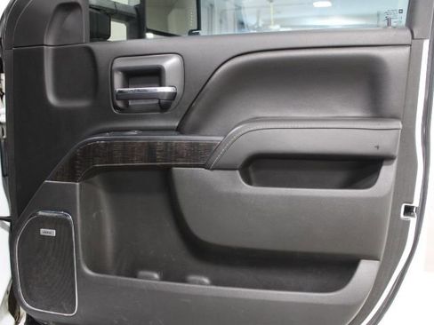 Used 2016 GMC Sierra 1500 Denali w/ Denali Ultimate Package AWD/4WD image 25