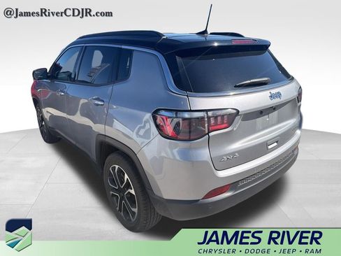 Used 2024 Jeep Compass Limited image 7