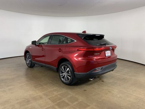 Used 2021 Toyota Venza LE AWD/4WD image 14
