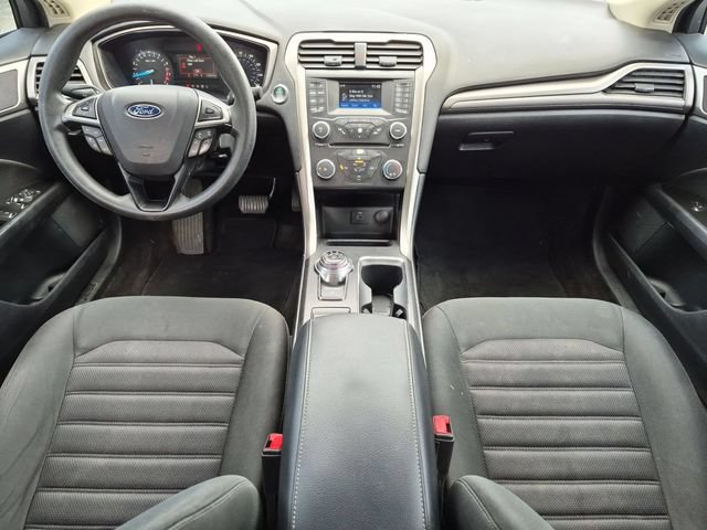 Used 2017 Ford Fusion SE FWD image 19