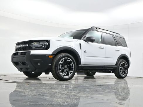 Used 2025 Ford Bronco Sport Outer Banks w/ Outer Banks Tech Package+ image 44