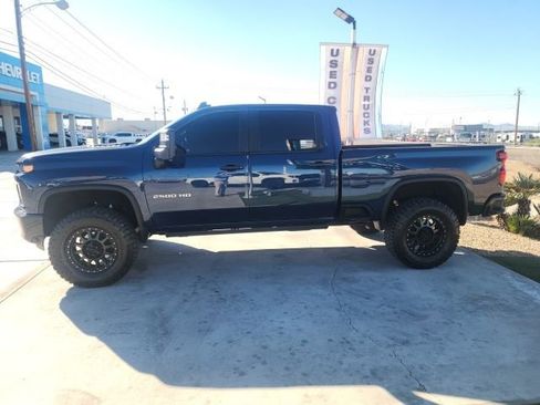 Used 2023 Chevrolet Silverado 2500 Custom w/ Custom Value Package image 7