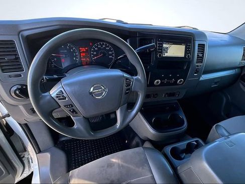 Used 2021 Nissan NV 3500 SL image 8