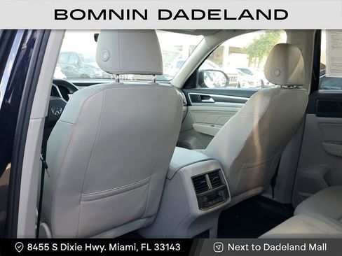 Used 2023 Volkswagen Atlas SE w/ Panoramic Sunroof Package image 10