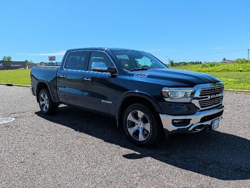 Used 2020 RAM 1500 Laramie AWD/4WD image 18