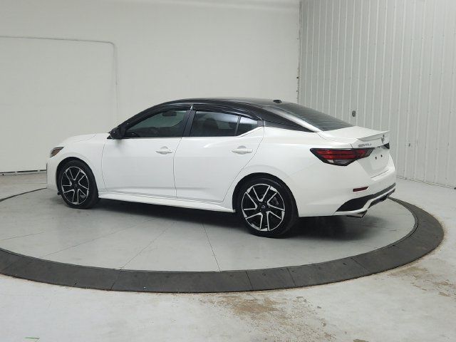Used 2025 Nissan Sentra SR w/ SR Premium Package FWD image 6
