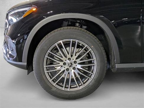 Used 2026 Mercedes-Benz GLC 300 image 10