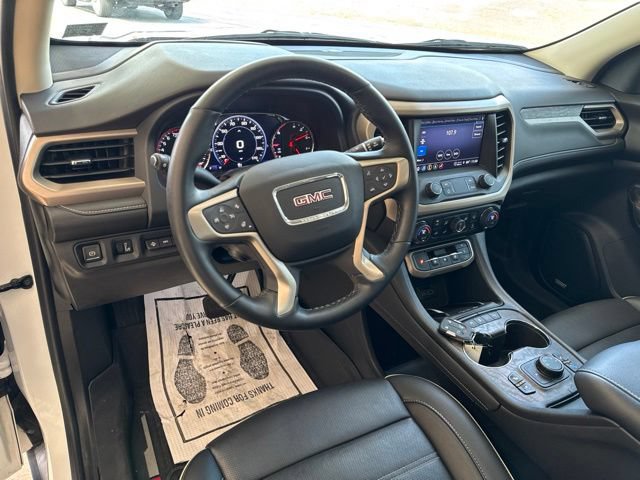 Used 2023 GMC Acadia Denali w/ Denali Technology Package AWD/4WD image 15