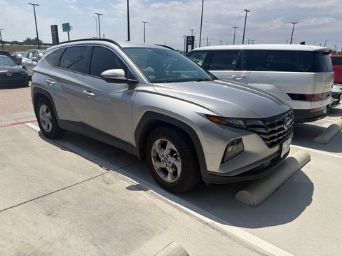 Used 2023 Hyundai Tucson SEL FWD image 3