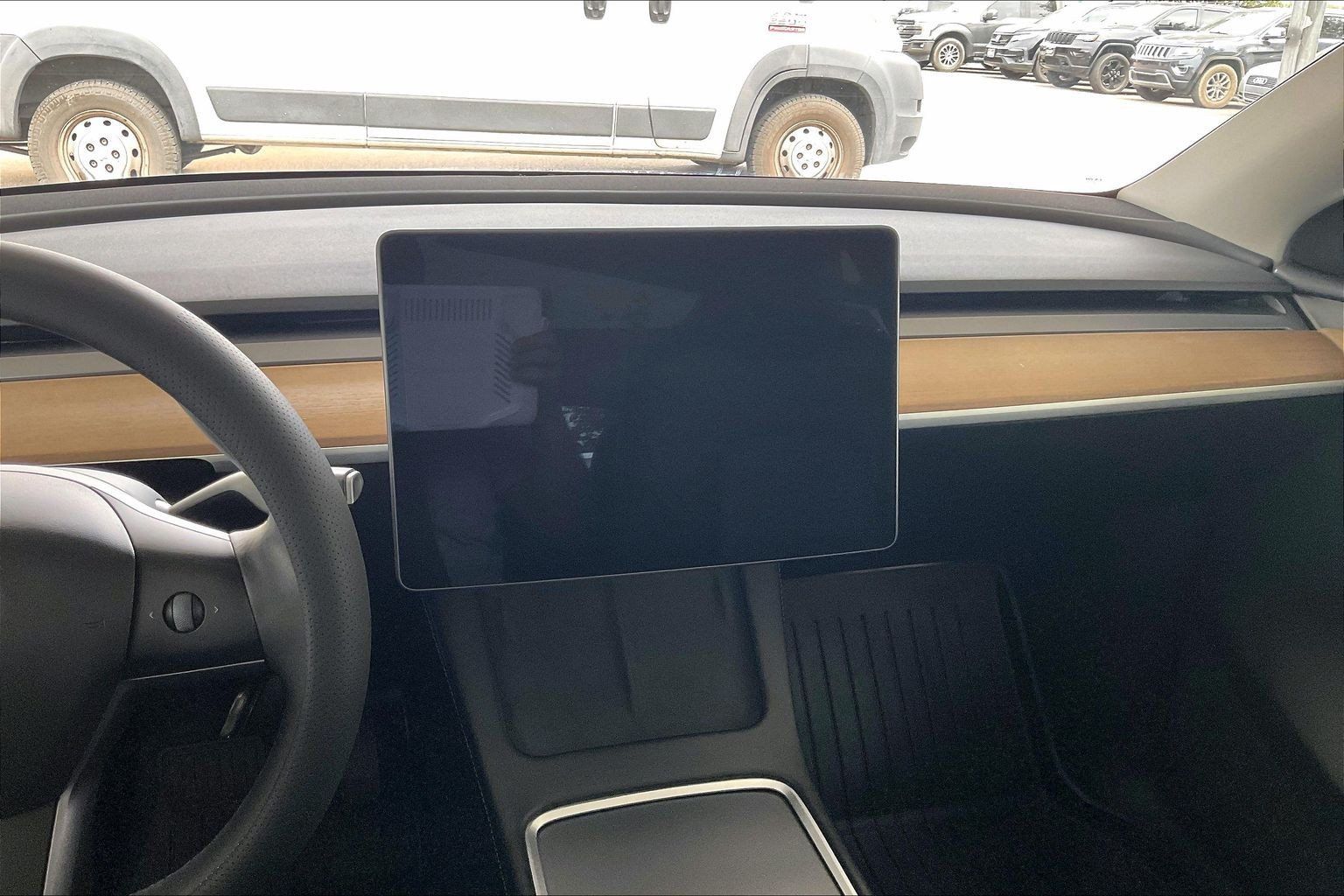 Used 2024 Tesla Model Y Long Range AWD/4WD image 12