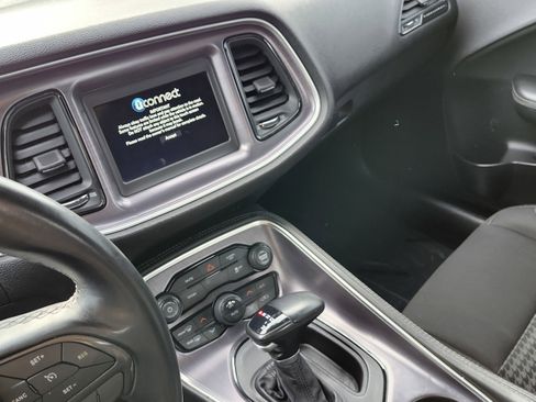 Used 2018 Dodge Challenger SXT image 26