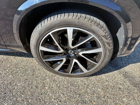 Used 2021 Volvo XC90 T6 Momentum w/ Advanced Package AWD/4WD image 11