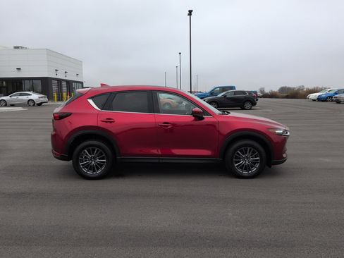 Used 2019 MAZDA CX-5 Touring image 8