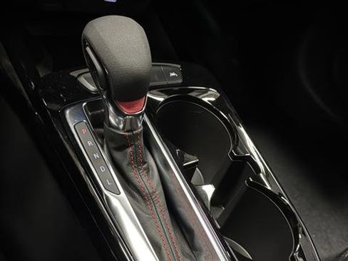 New 2026 Chevrolet Trax RS w/ Sunroof Package FWD image 19
