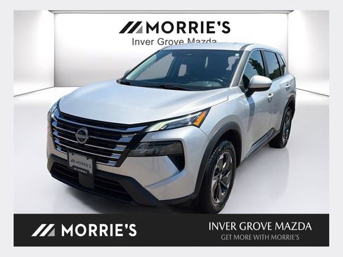 Used 2025 Nissan Rogue SV AWD/4WD image 1