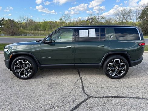 Used 2024 Rivian R1S Adventure AWD/4WD image 2