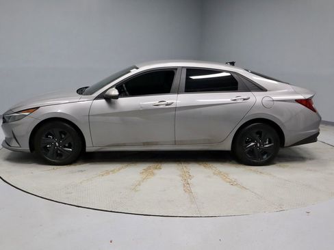 Used 2023 Hyundai Elantra SEL FWD image 8