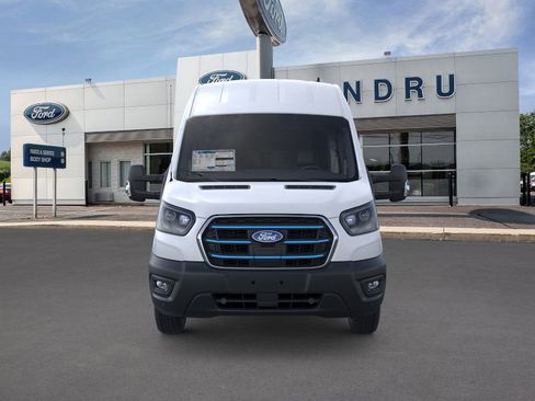 New 2026 Ford E-Transit Base image 6