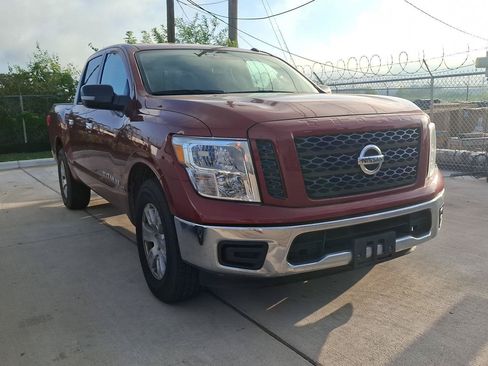 Used 2019 Nissan Titan SV RWD image 7