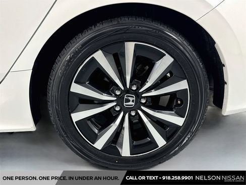 Used 2022 Honda Civic EX image 30