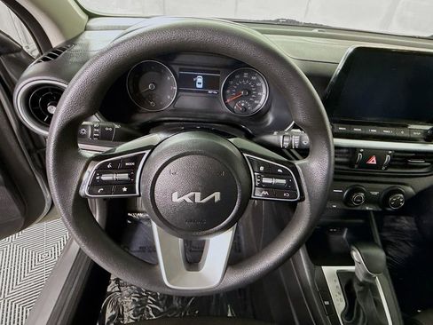 Used 2023 Kia Forte LXS image 19